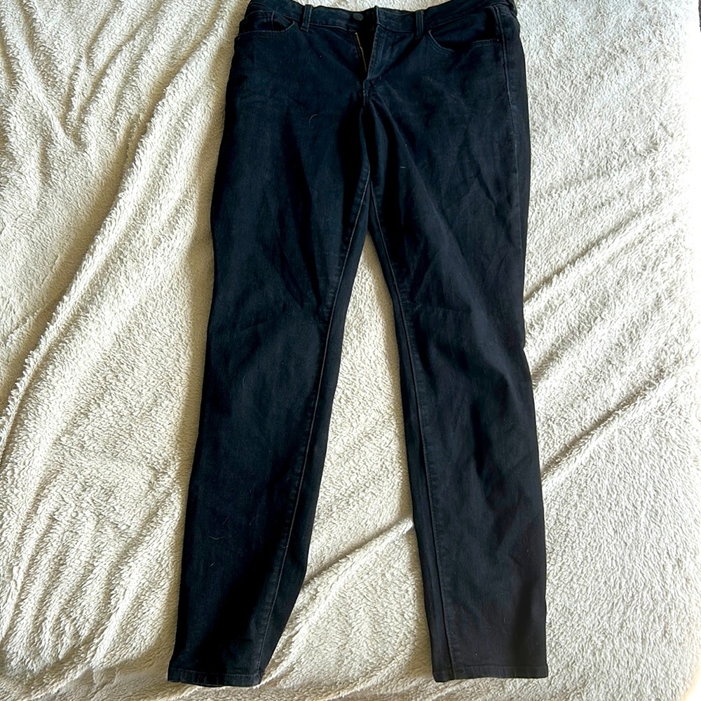 🩷 OLD NAVY 🩷 BLACK JEANS THAT ARE GOOD AS NEW!